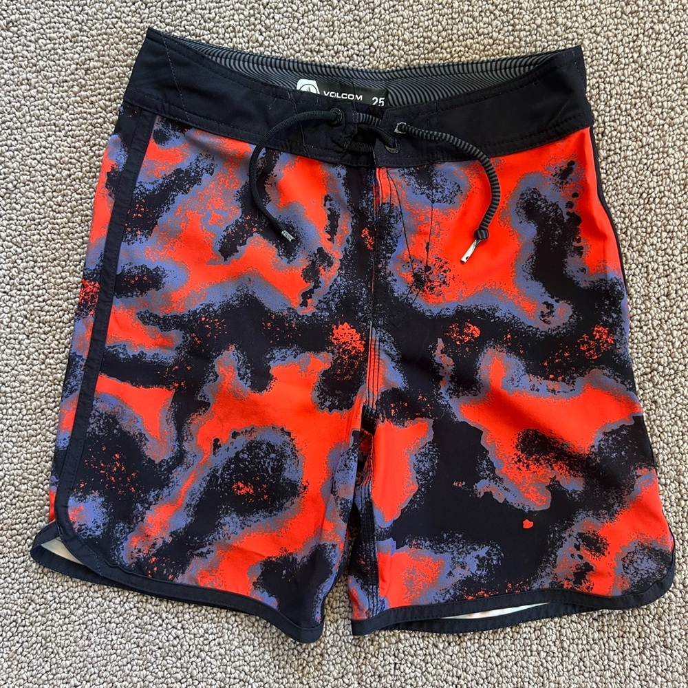 Volcom Boys Boardshorts Size 25